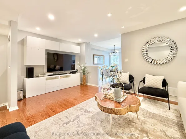 46 Revelstoke Cres, Richmond Hill, ON L4B 4T2