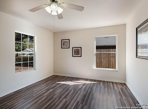5th image of 4222 King Krest Dr