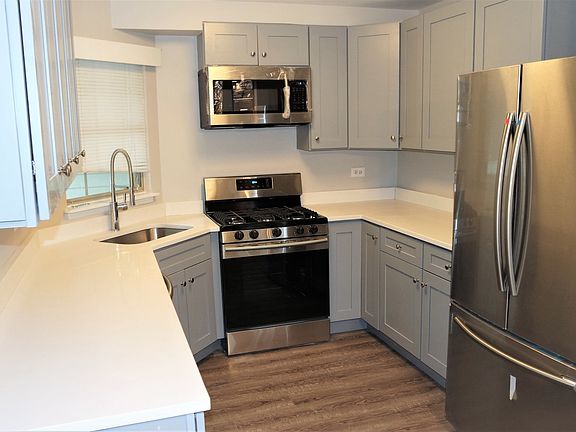 3rd image of 399 W Hamilton Ln #399