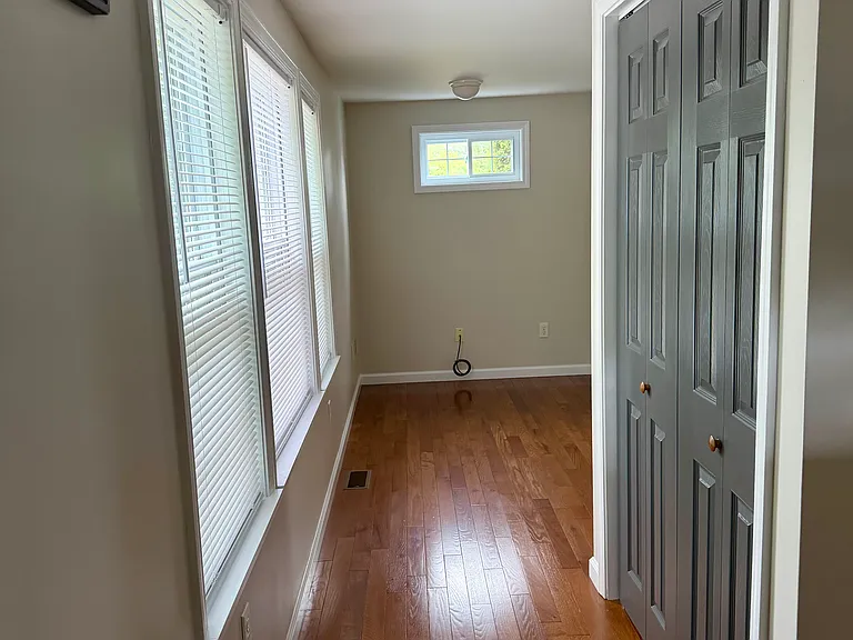 102 Sarvey Ln — Photo 13