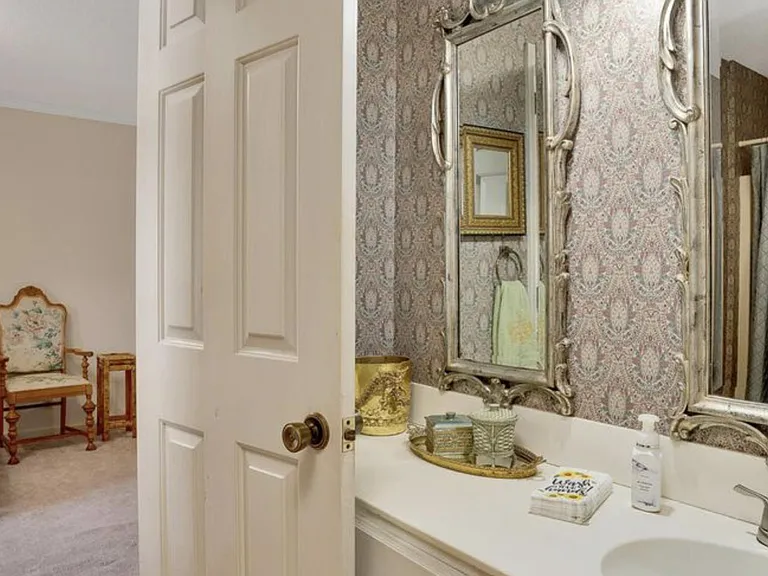 219 Rainbow Dr — Photo 18