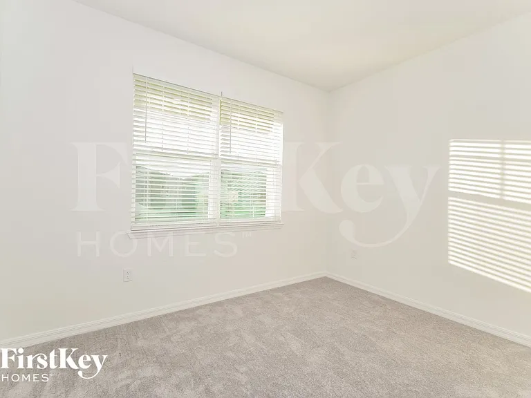 327 Corbel Ln — Photo 11
