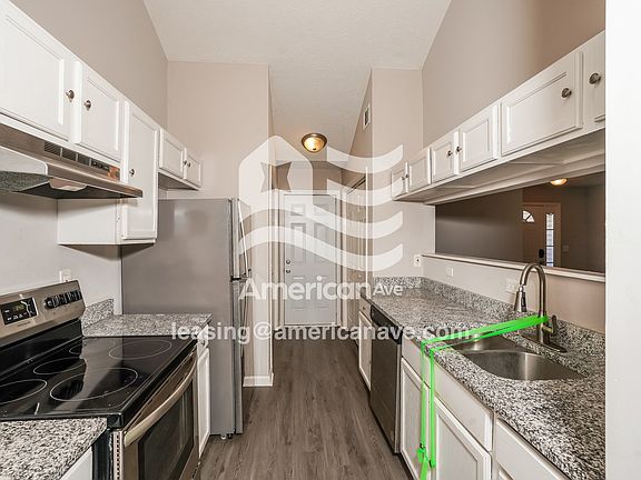 706979_005_kitchen_14282682.jpg