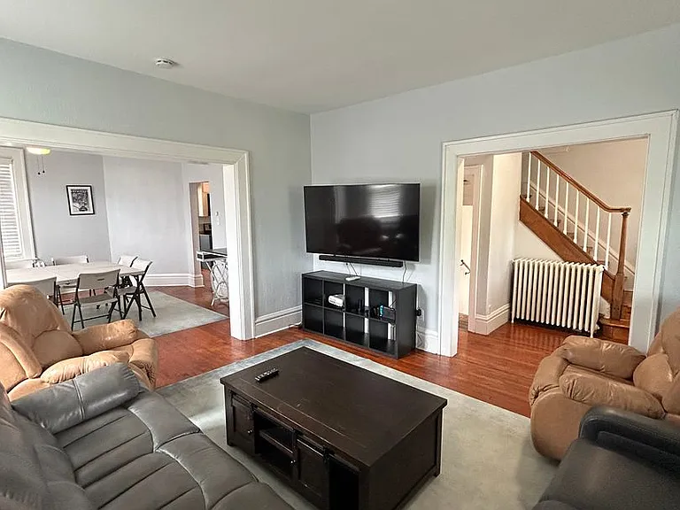 930 Ridge Ave — Photo 89