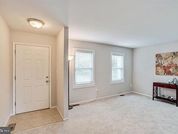 2nd image of 973 Ferndale Ave