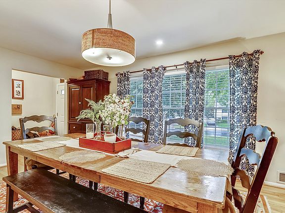 5th image of 1048 Dalebrook Dr