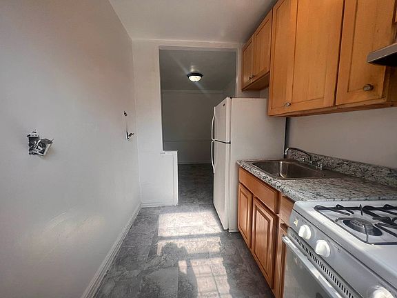 4th image of 1456 E 29th St #6A