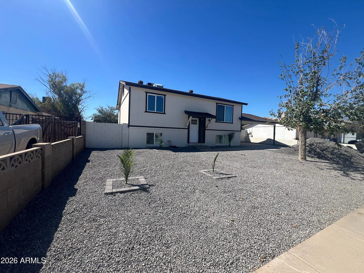 5 bed, 2132 sqft, $2,400 — Photo 2