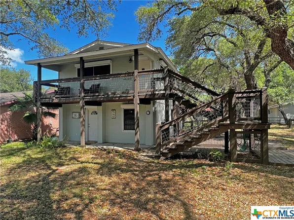 207 Timber Lane Loop, Rockport, TX 78382