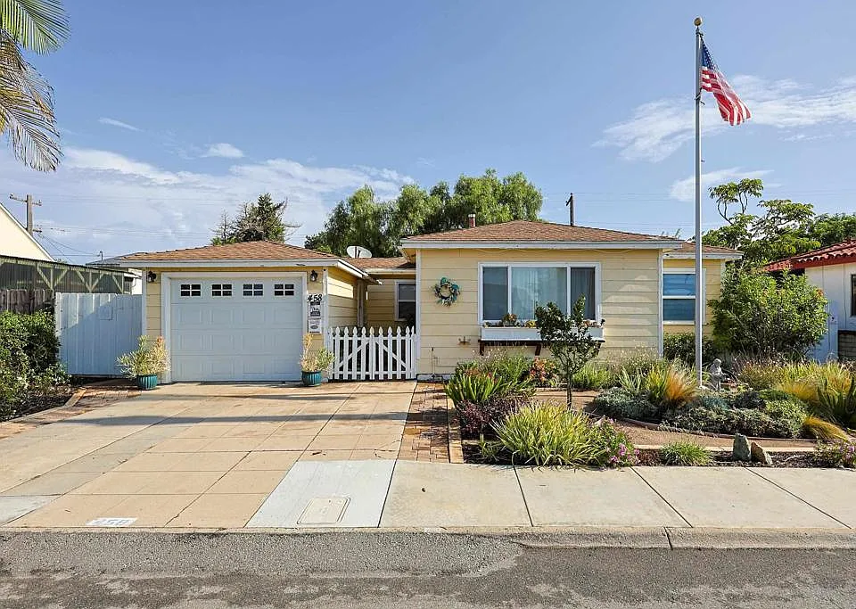 458 Citrus Ave