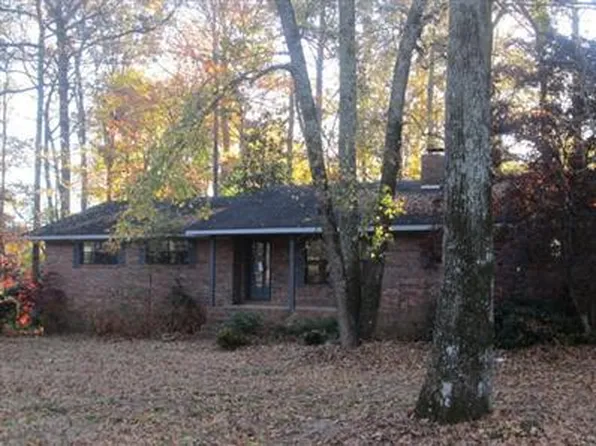 1068 Beaverdale Rd NE, Dalton, GA 30721