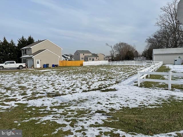 2nd image of 3211 Fox Run Rd