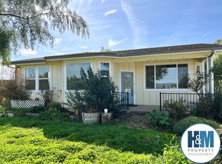 435 Mansfield Rd, Hollister, CA 95023