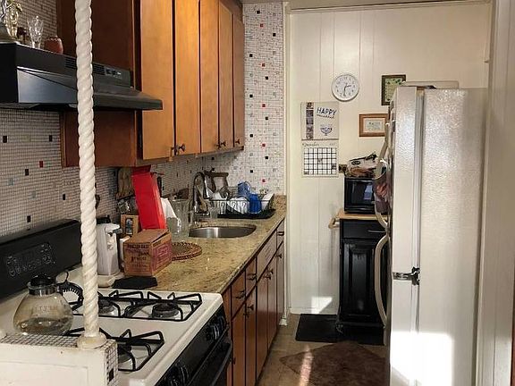 5th image of 2940 W 5th St APT 16H