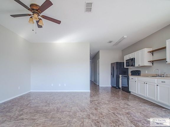 4th image of 17139 Mandarin Ave