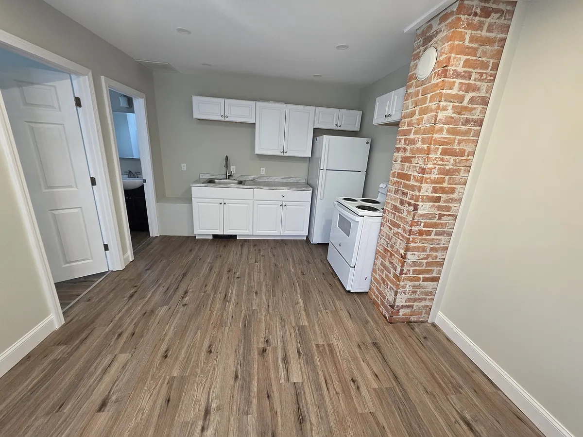 Building Photo - 22 Eldridge St #4