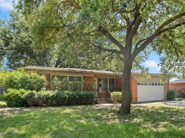 2914 Randy Ln, Farmers Branch, TX 75234