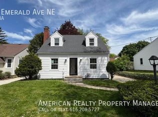 2014 Emerald Ave NE, Grand Rapids, MI 49505