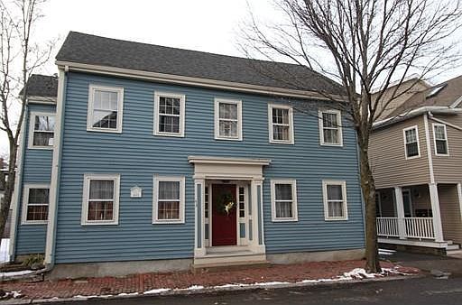 3rd image of 42 Essex St Unit 3R