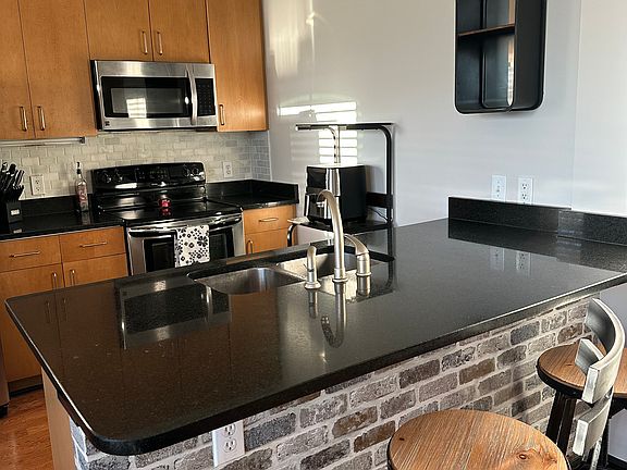 3rd image of 5300 Peachtree Rd Unit 3202