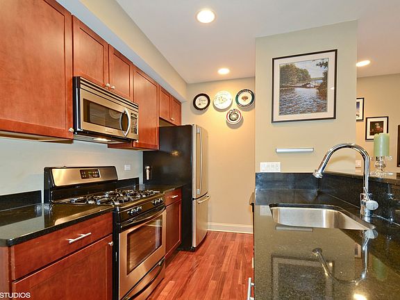4th image of 4440 N Damen Ave APT 3E