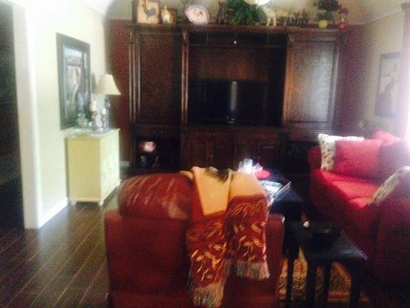 3rd image of 2908 N Murco Dr