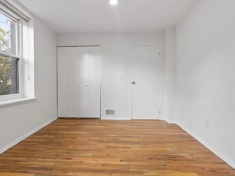 109 Grand Ave #1A — Photo 24