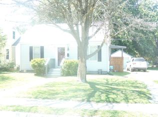 669 N Benton Ave, Marshall, MO 65340