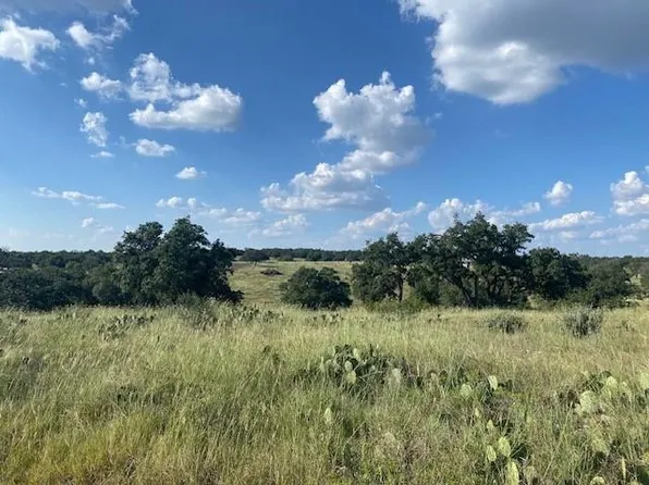 74L Tablerock Dr, Kerrville, TX 78028