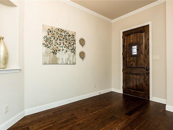 5th image of 736 Shadow River Dr