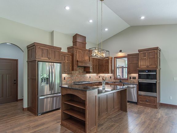 3rd image of 11775 Forestview Dr