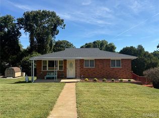 2912 Raw Wind Dr, High Ridge, MO 63049