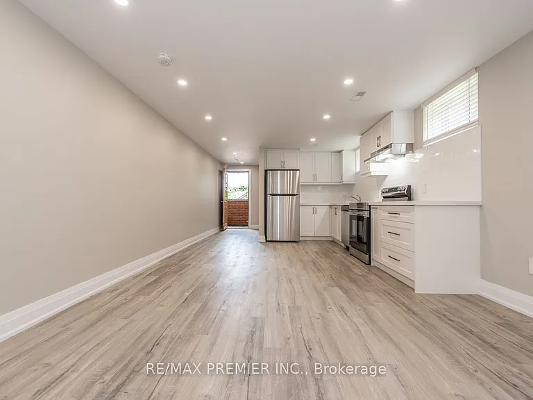 569 Roding St #BASEMENT — Photo 19