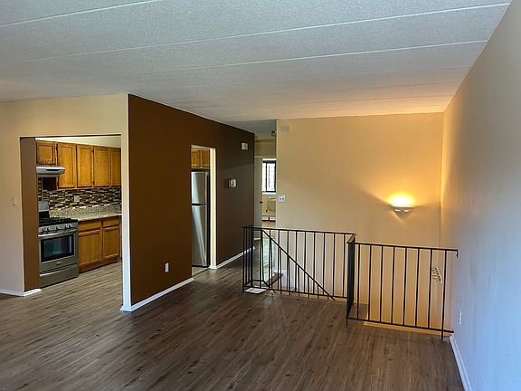 3rd image of 721 Thieriot Ave #3