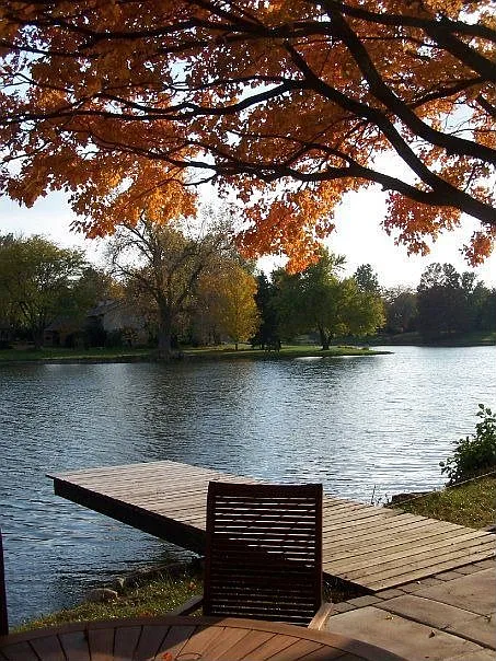 1 Lake Park Rd photo 1