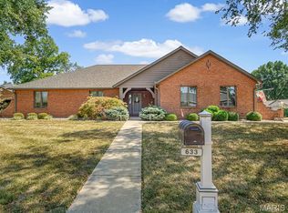 633 Springwood Dr, Belleville, IL