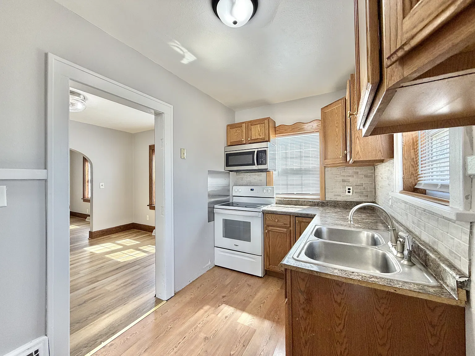 1212 Center Avenue - 1 — Photo 4