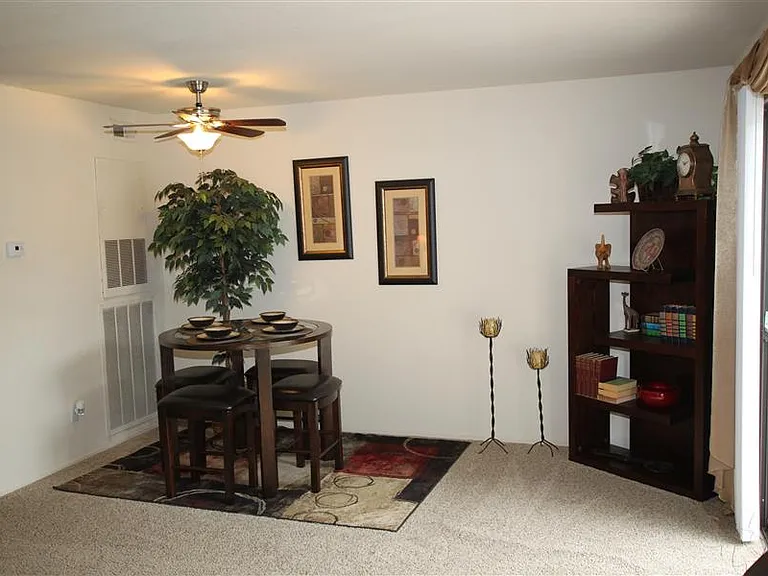 Eaglerock Village Apartments — Photo 29