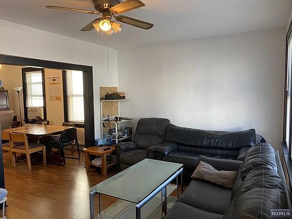 5th image of 164 Outwater Ln