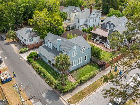 4th image of 708 London St