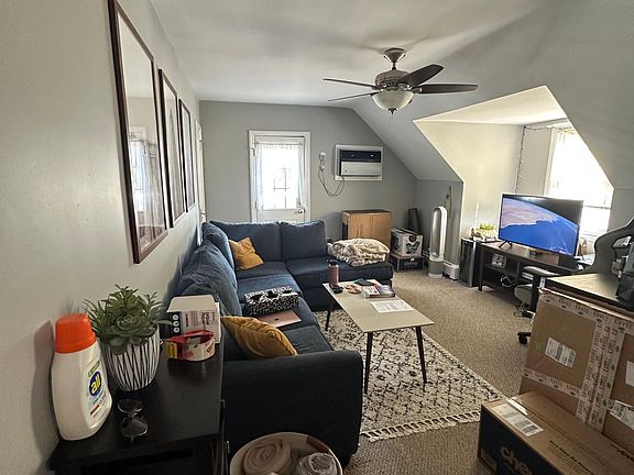 3rd image of 1120 Foster St #2