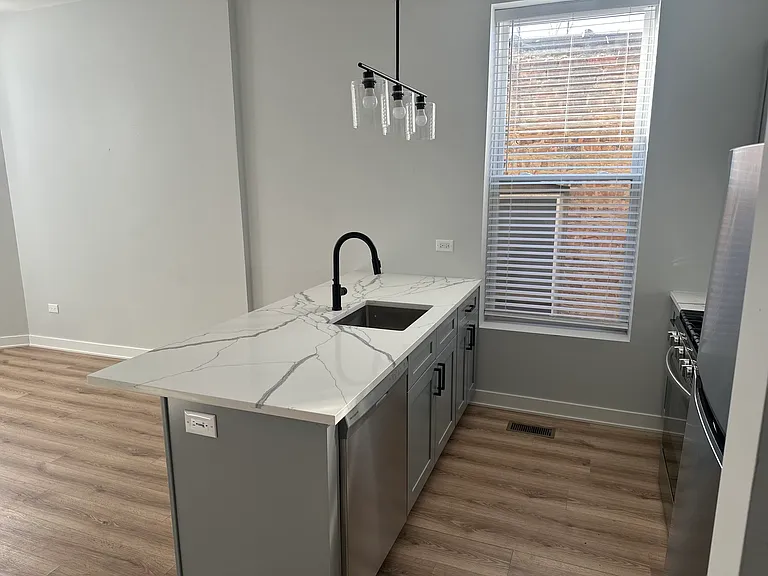 6552 S Champlain Ave #2 — Photo 3