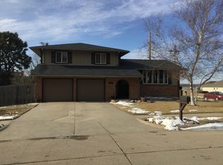 947 N 12th St, Seward, NE 68434