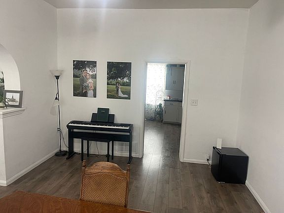 4th image of 394 N 300 E