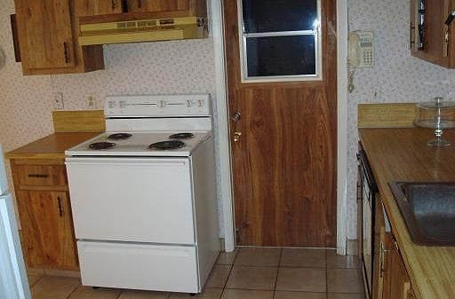 4th image of 14696 Bonaire Blvd