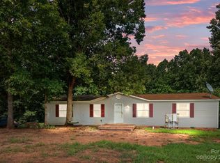1246 Lambert Dr, Hiddenite, NC 28636