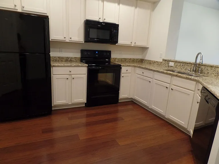 5353 Nottinghamshire Ln — Photo 19