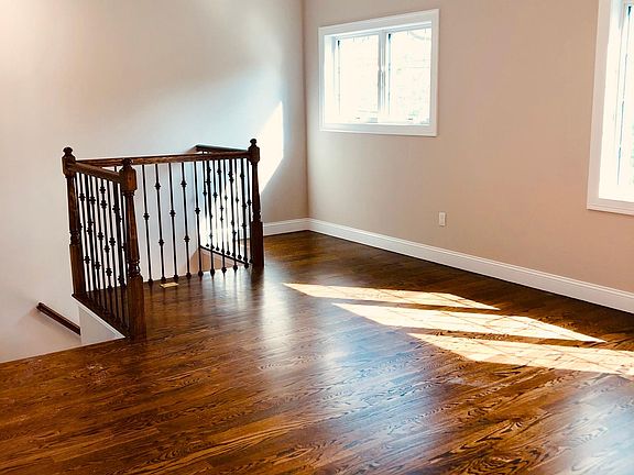 3rd image of 347 Ross Ave #2