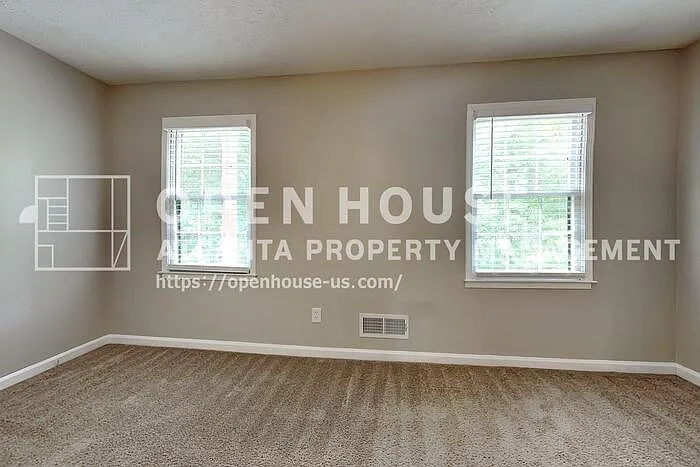 3111 Fife Way — Photo 10