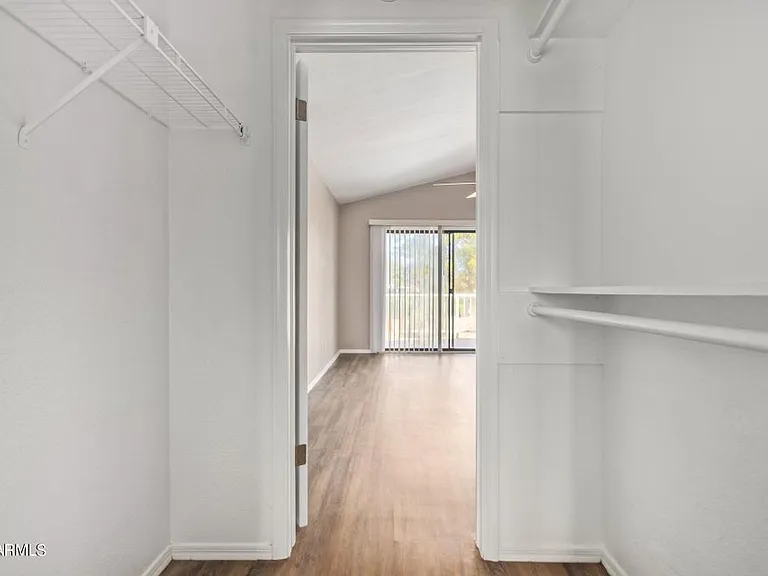 6920 W Morrow Dr — Photo 12
